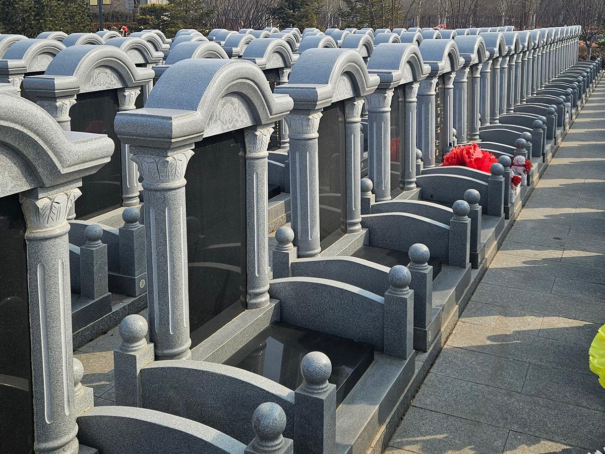 去德慈塔陵公墓怎么坐车